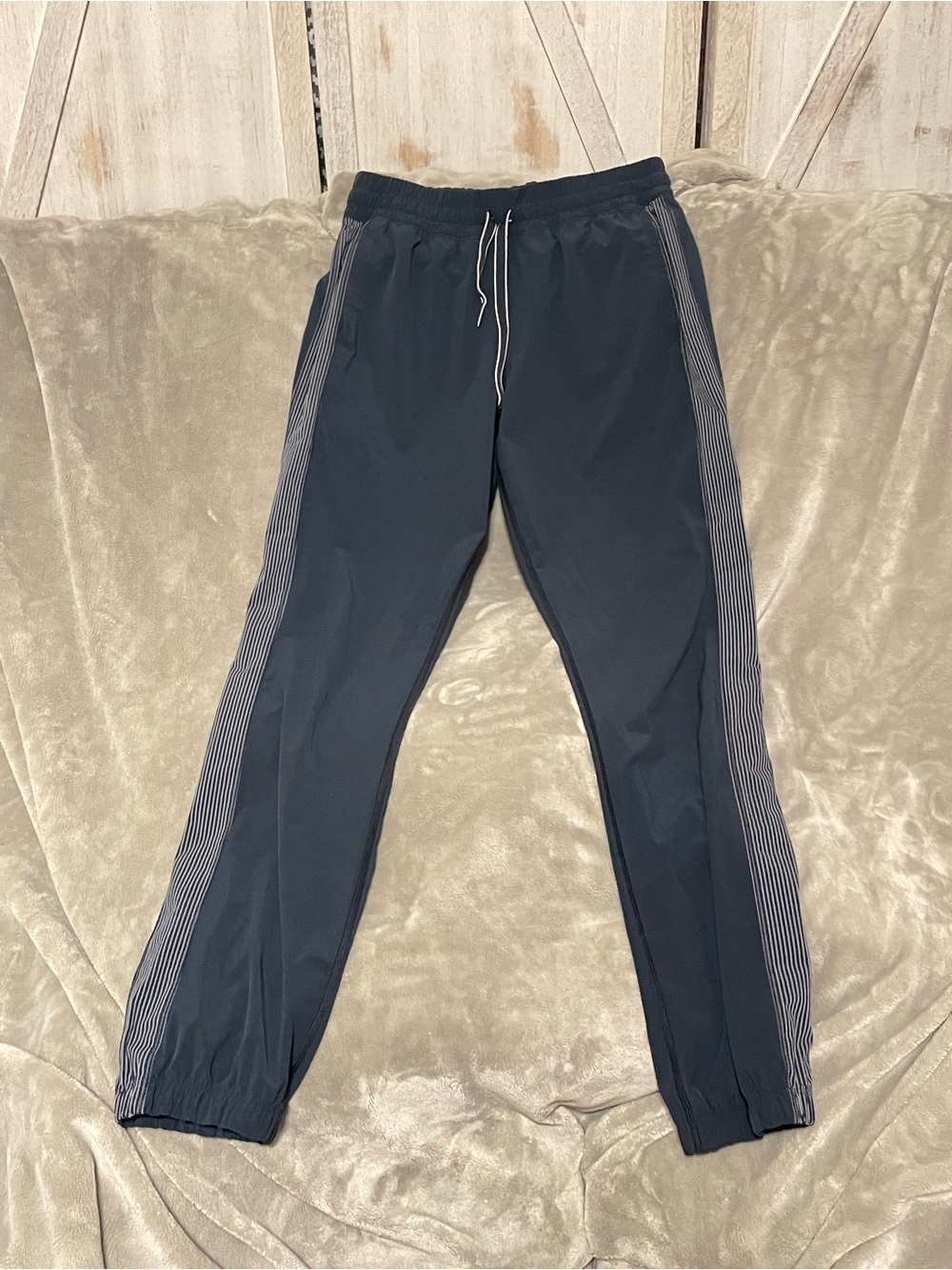 lululemon athletica Men's Navy Jogger with Pinstripe Side Panels